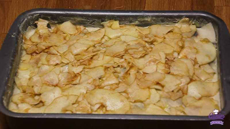 Bregovska Pita - Croatian Layerd Pie Recipe | Bregovska Pita is a Croatian layered pie handed down through generations. It's made with layers of filo dough, apple, raisins, and walnuts. | http://www.cakieshq.com | Step 31